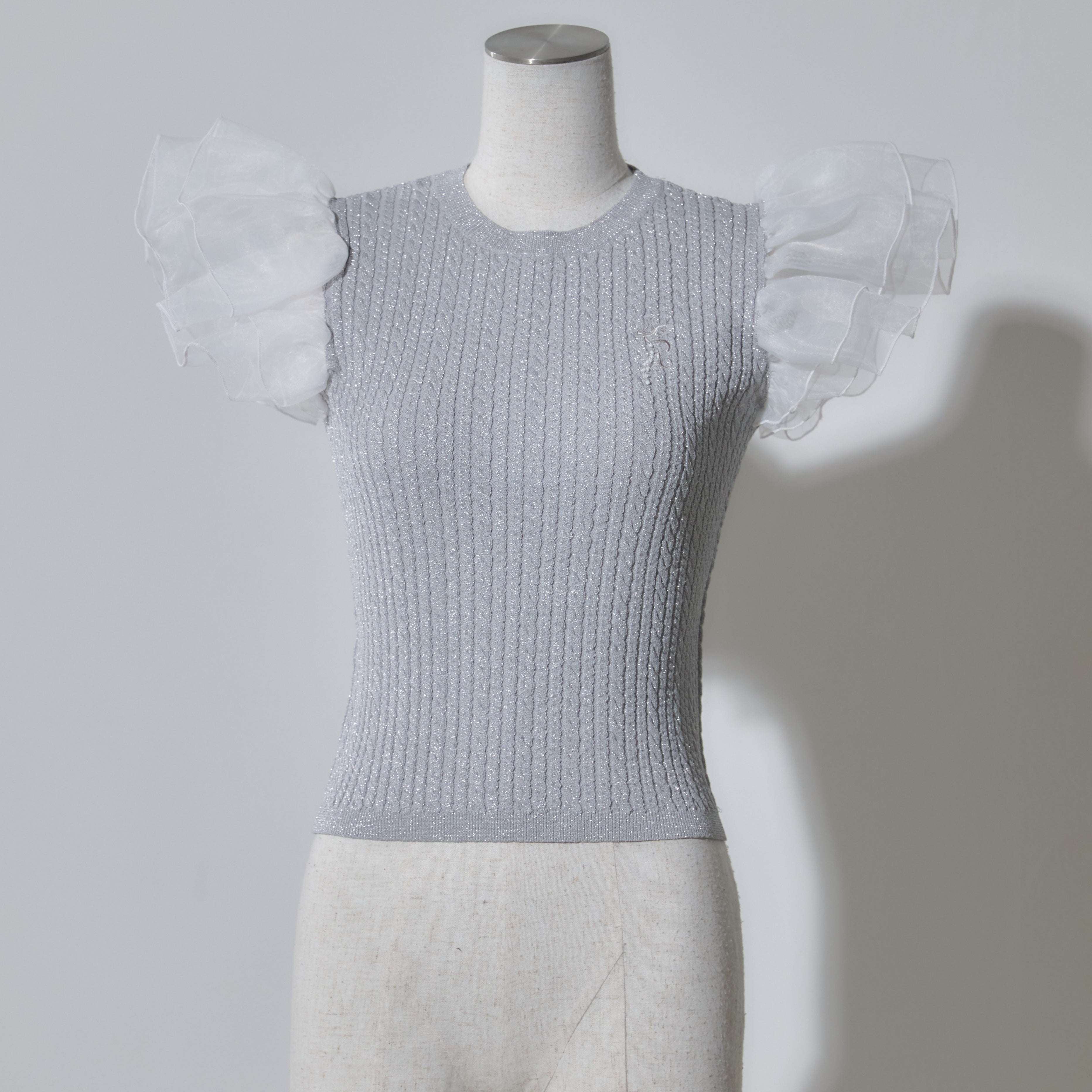 Flutter Sleeve Knit Tops