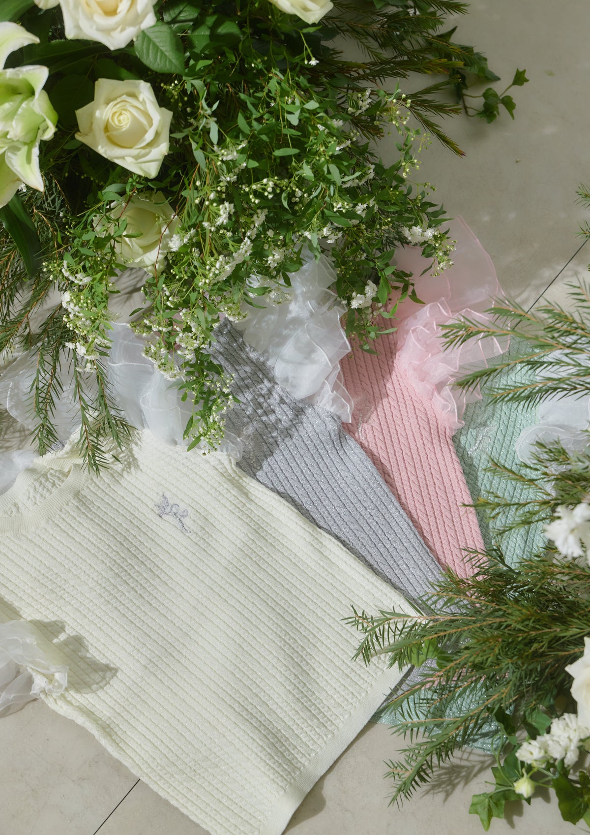 Flutter Sleeve Knit Tops
