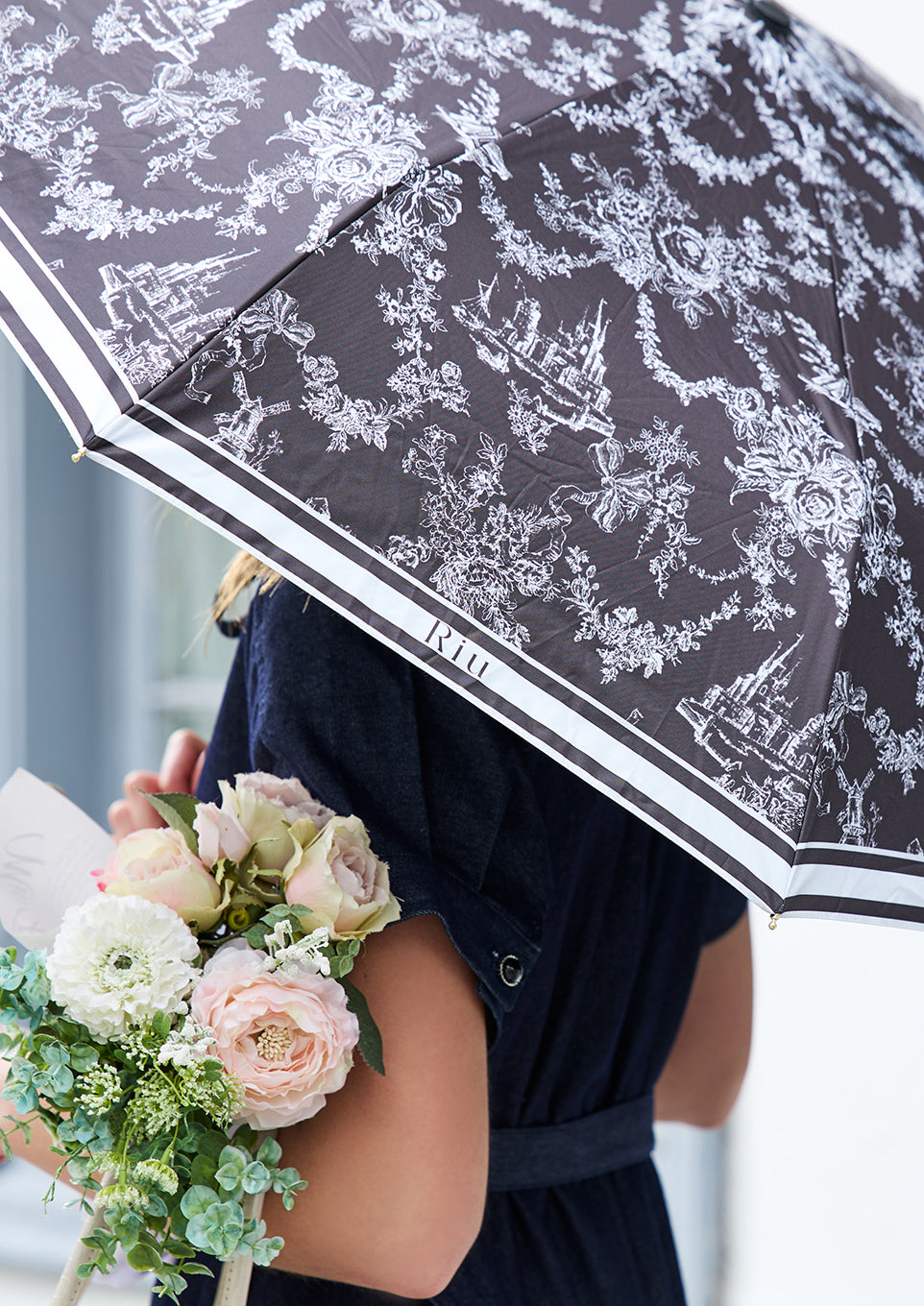 Toile de Jouy umbrella – Riu