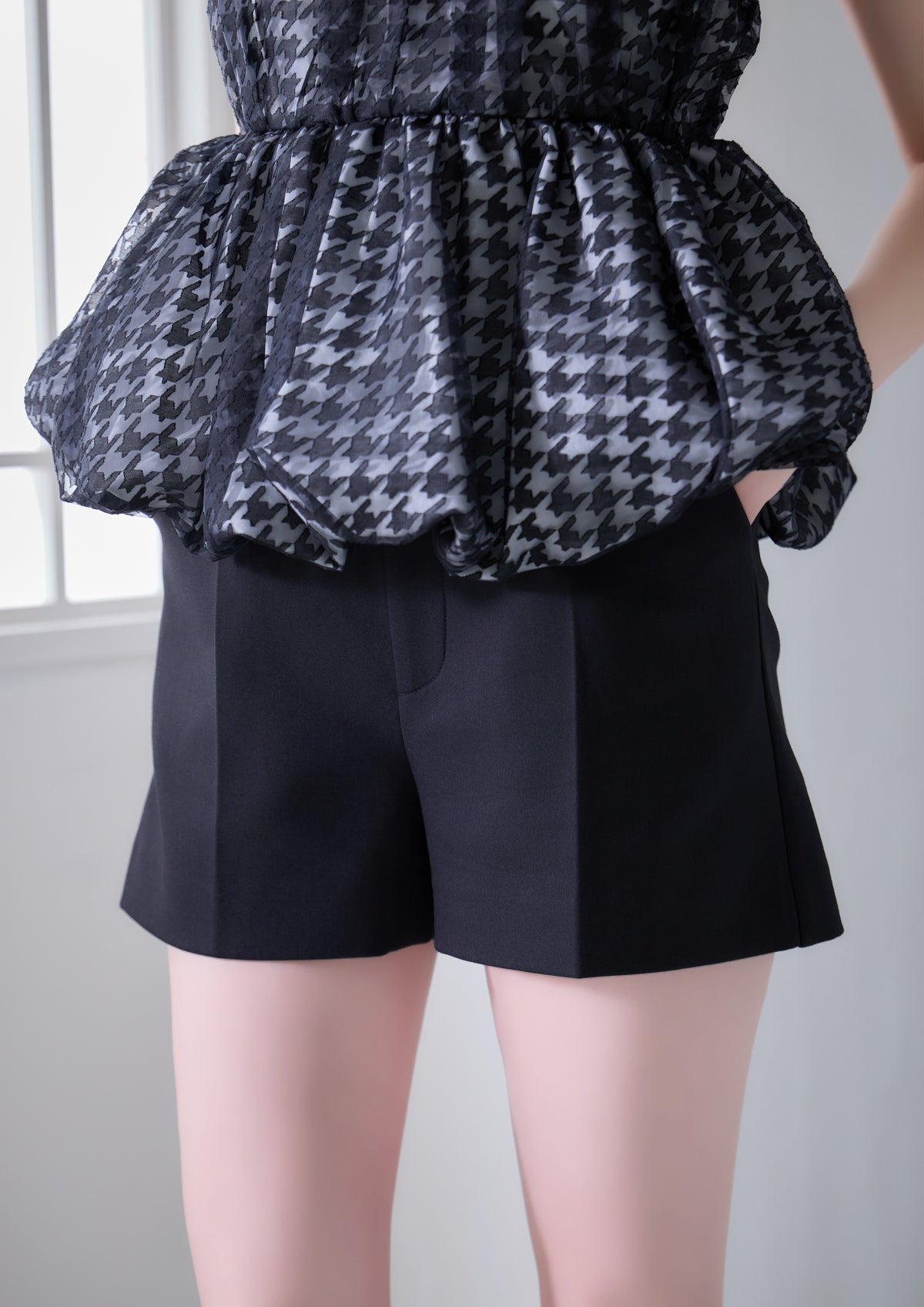 Inside Logo Short Pants