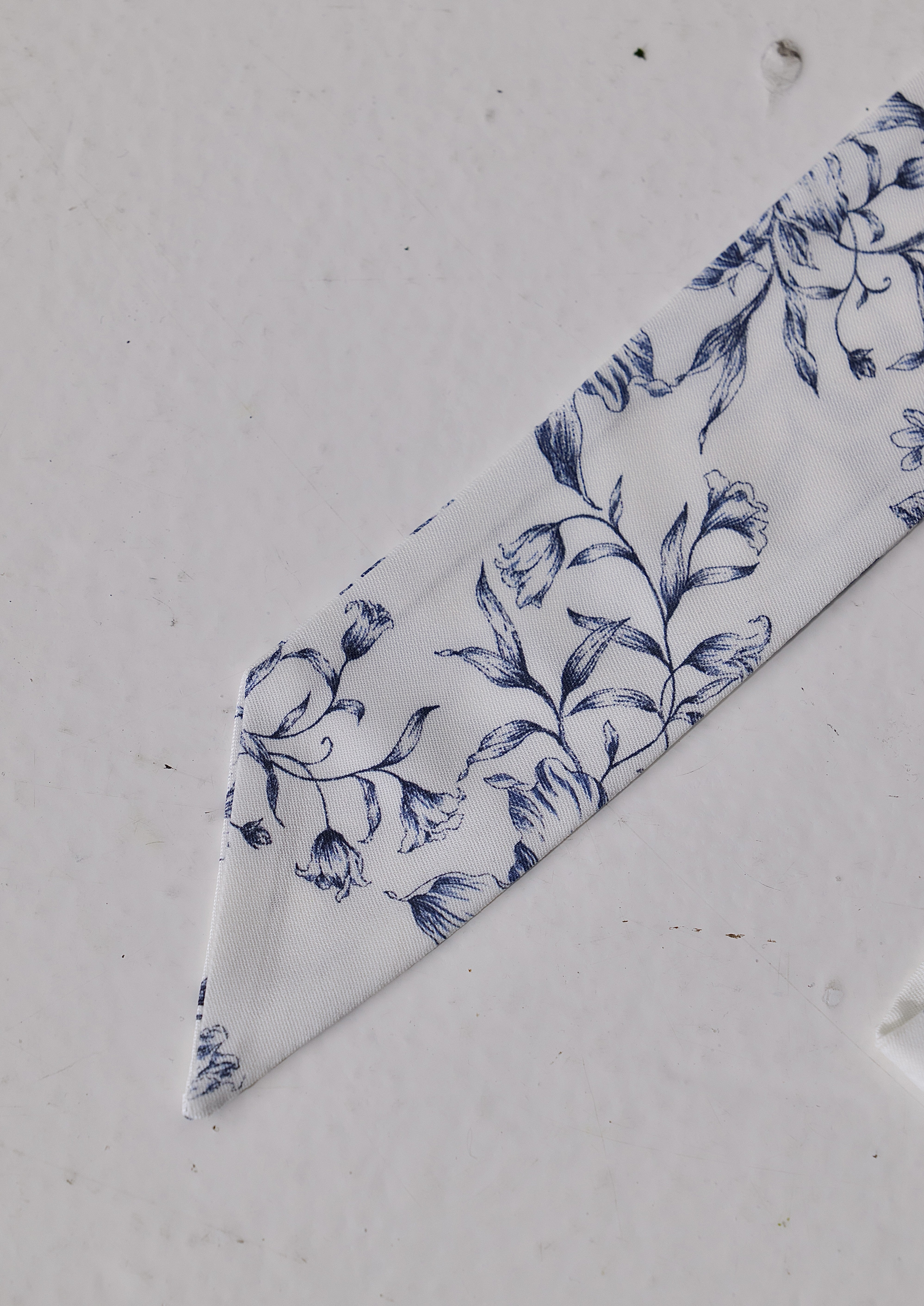 Toile de Jouy Scarf – Riu