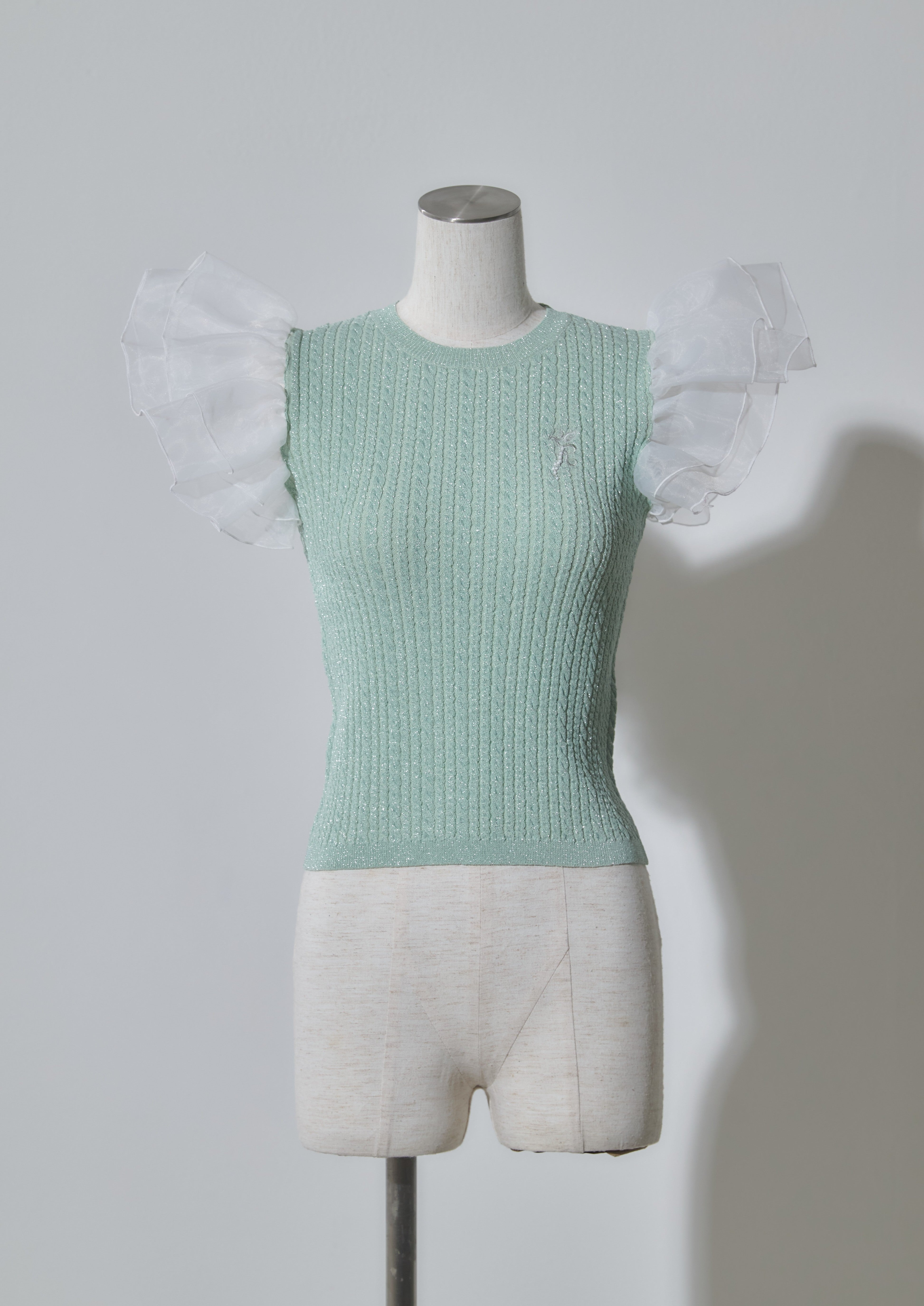 Flutter Sleeve Knit Tops