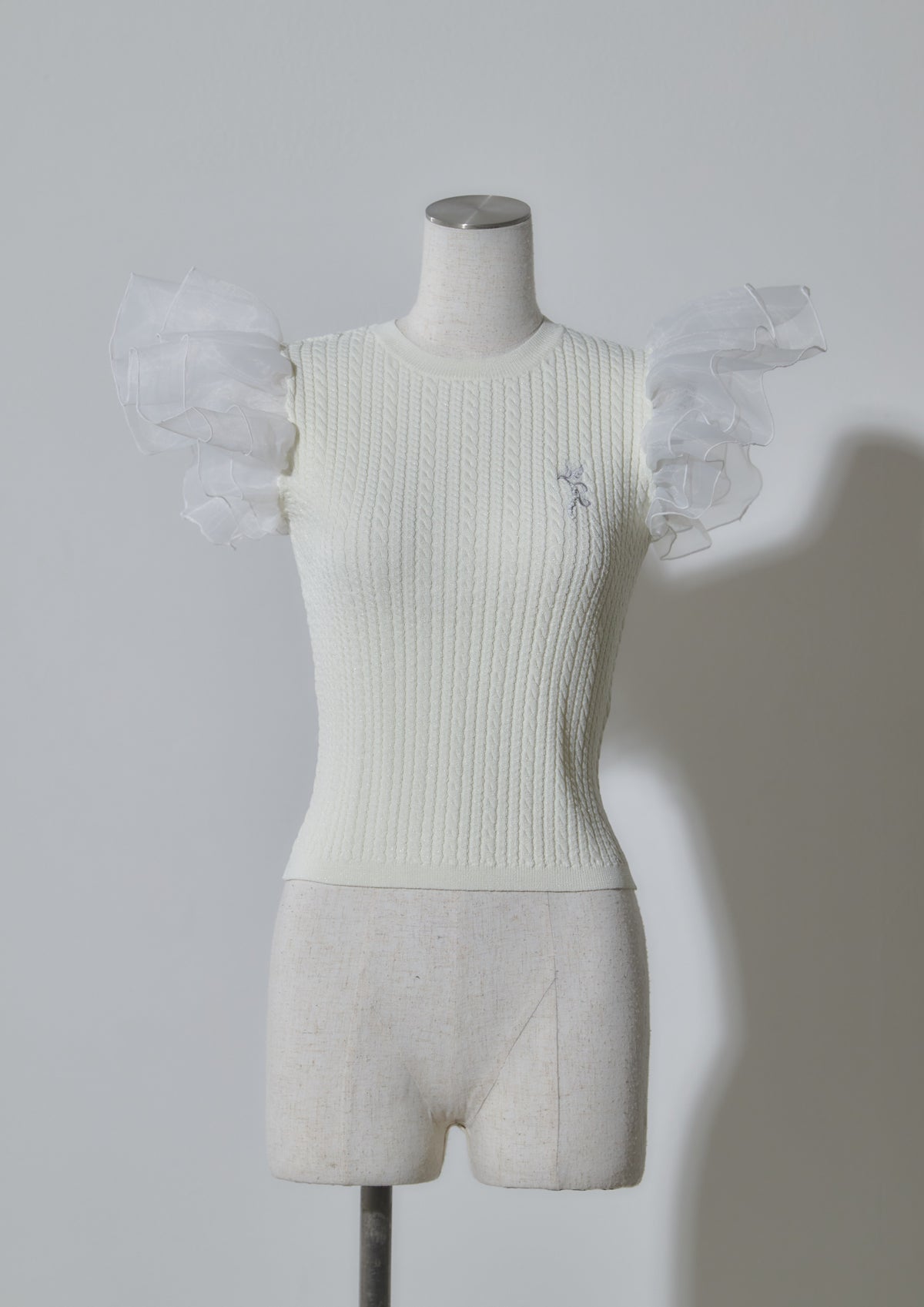 Flutter Sleeve Knit Tops