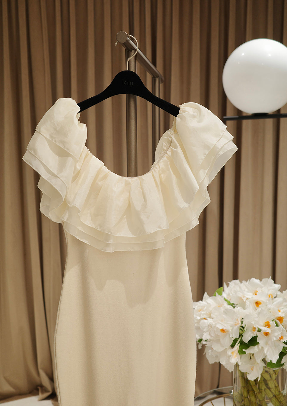 Tiered off shoulder knit dress – Riu